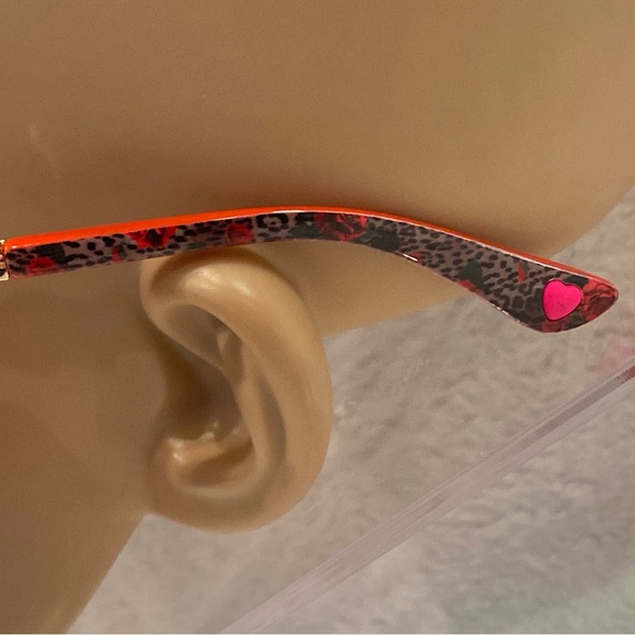 Betsey Johnson Spice of Life Cat Eye Faux Pearl Arms Red Sunnies Sunglasses NWT - Picture 6 of 12